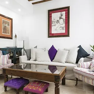 https://holi-rent-ocean-side-la-caleta.hotelsincadiz.net